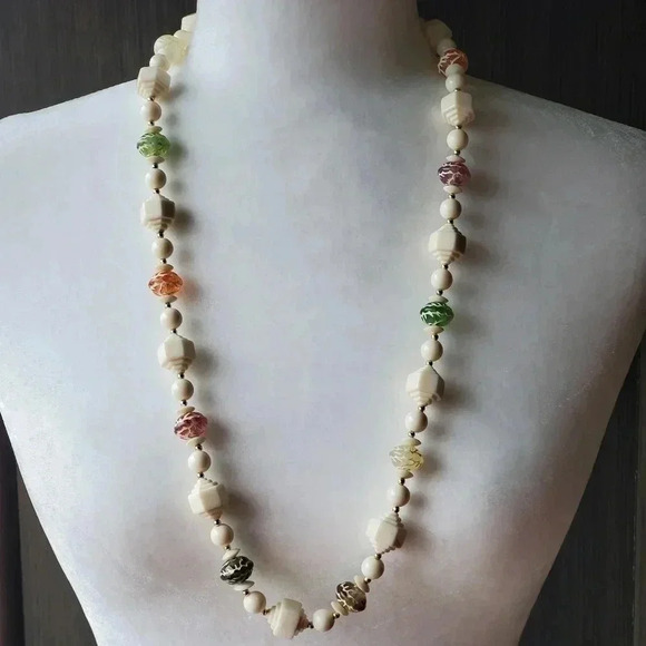 Jewelry - Vintage necklace
